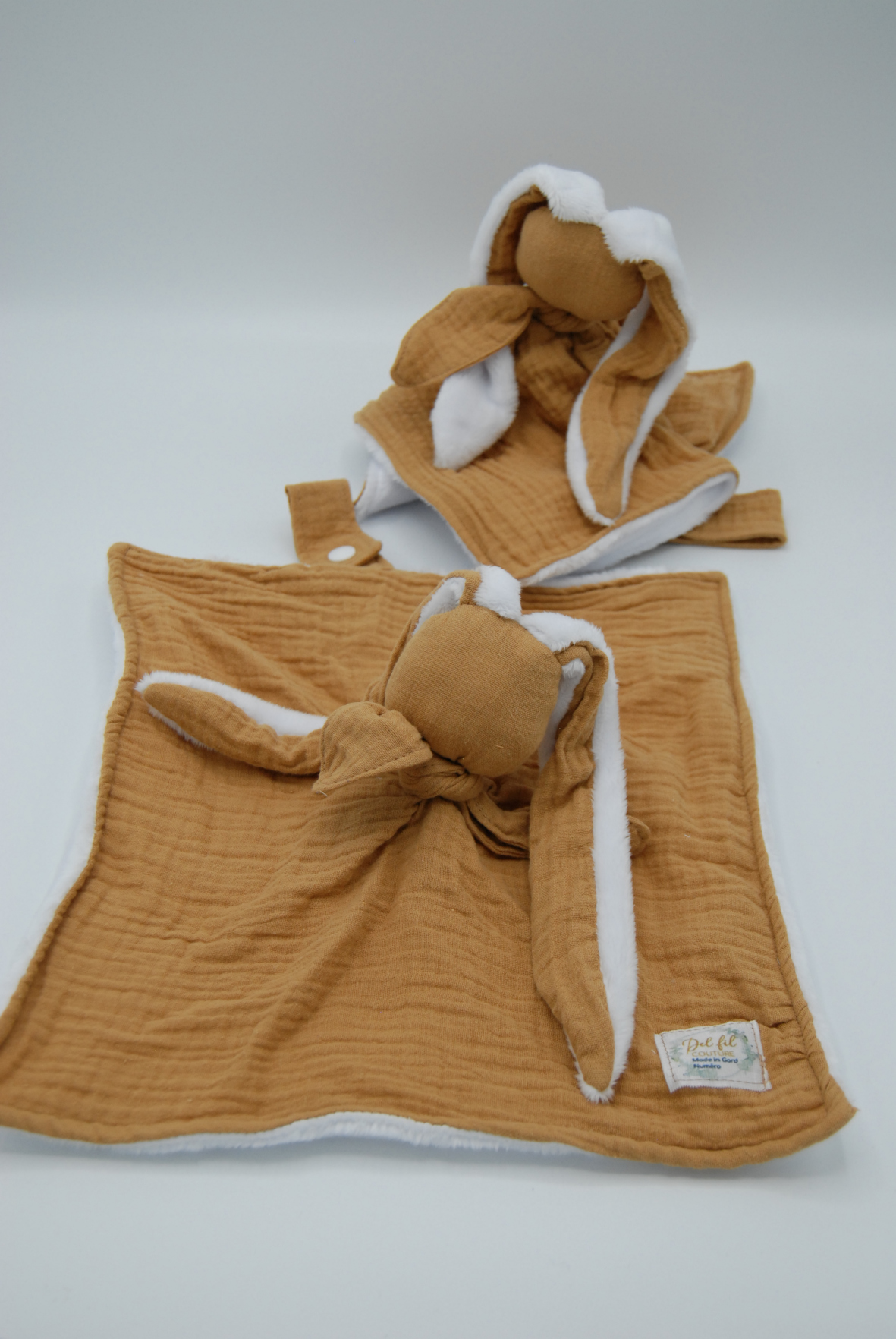 Lot de 2 doudous lapinous – Image 1